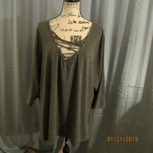 torrid 5 lace up 3/4 sleeve gray top
